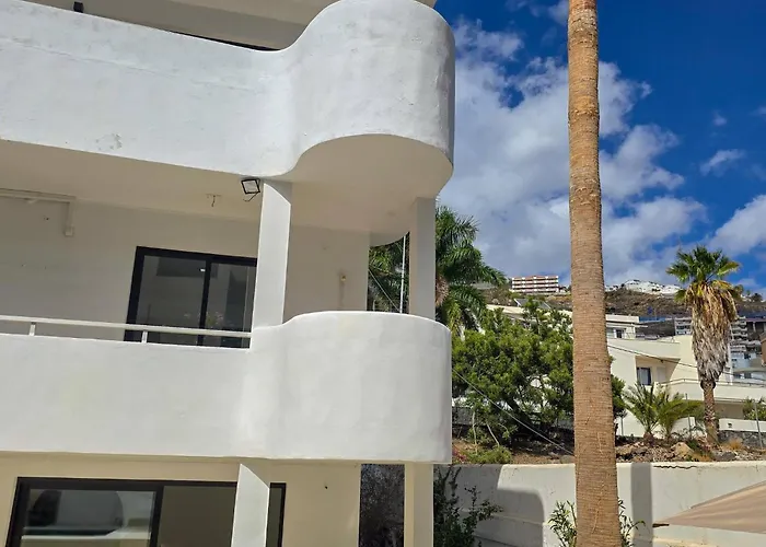 Katara By Helloapartments Villa